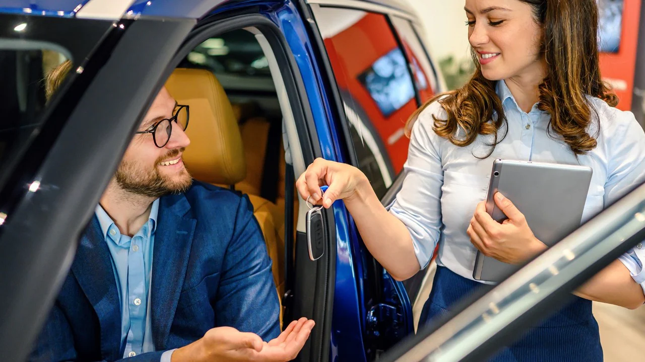 Book Car Rental in Vietnam Saigon with Trusted Providers