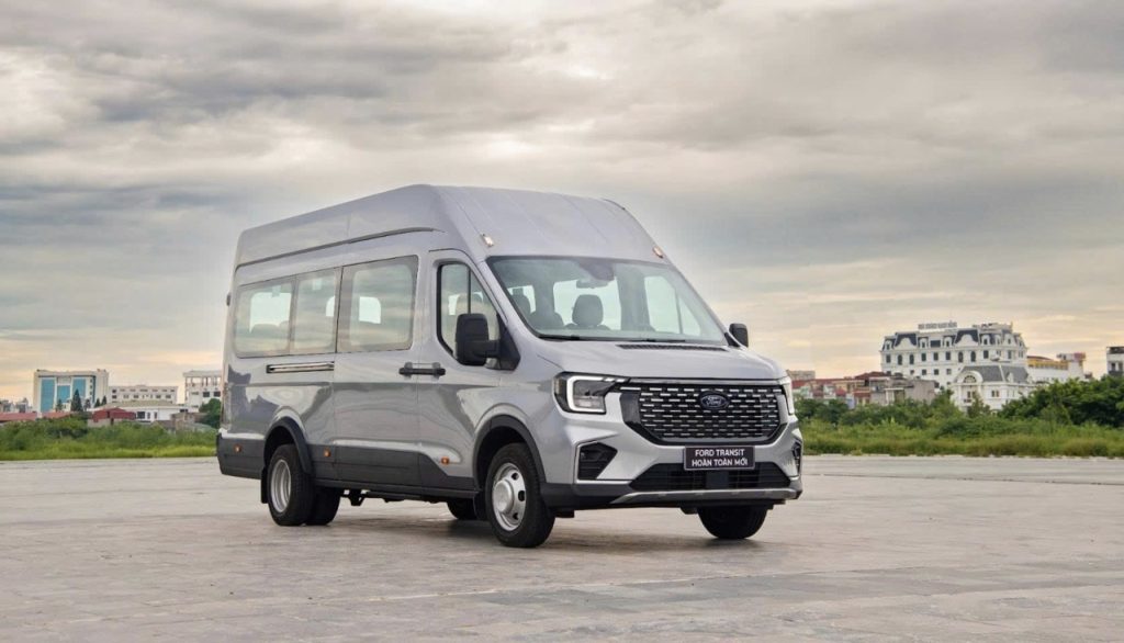 Nên Thuê Xe 18 Chỗ Đi Bãi Cháy vì giúp bạn tiết kiệm chi phí